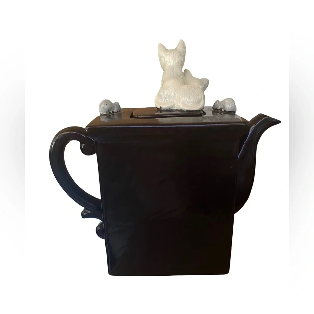 Vintage Andrea by Sadek Collection Teapot Cats And Kittens on Piano